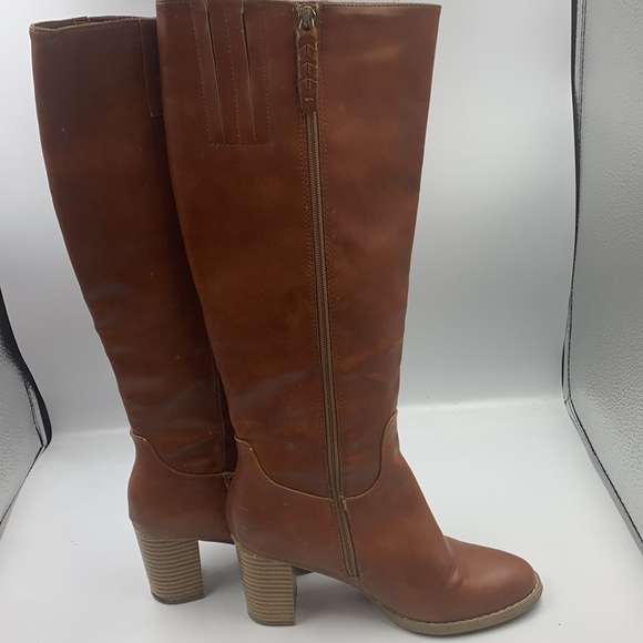 Heeled knee boots. - Picture 2 of 7